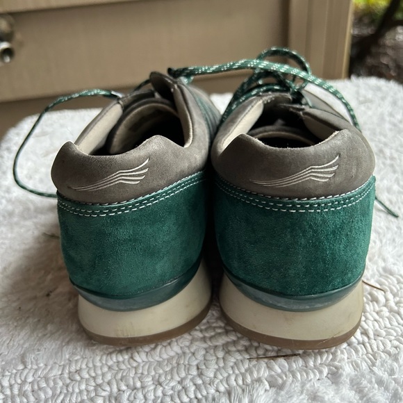 Dansko sneakers suede trim lace up Sz 39 (8.5- 9) - Picture 6 of 7